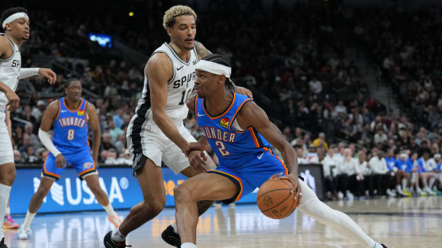 Jeremy Sochan Shai Gilgeous-Alexander Thunder